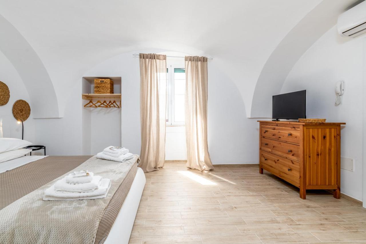 דירות אוסטוני Palazzo Toselli מראה חיצוני תמונה